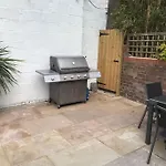 Large Newly Refurbished House Close To Harbour Free Parking * Bristol
