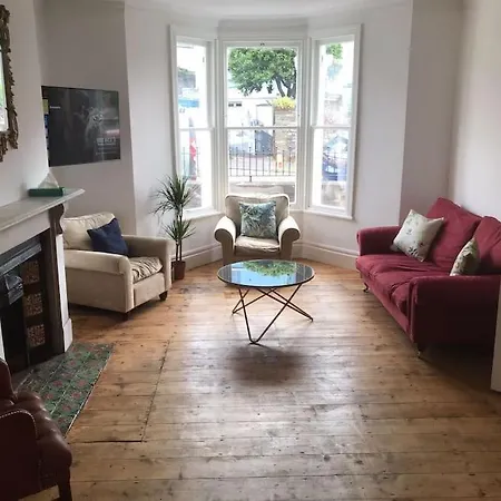 Large Newly Refurbished House Close To Harbour Free Parking Nyaraló