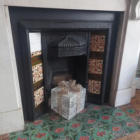 Large Newly Refurbished House Close To Harbour Free Parking * Bristol