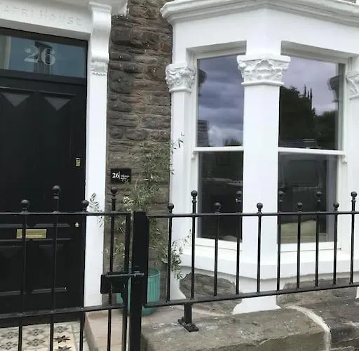 Large Newly Refurbished House Close To Harbour Free Parking Ferienhaus *