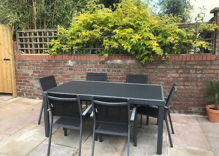 Large Newly Refurbished House Close To Harbour Free Parking * Bristol